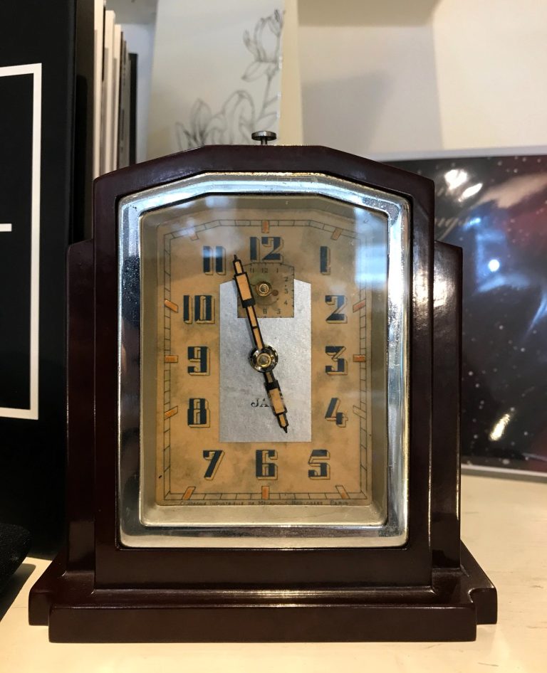 French red bakelite mantel clock £130